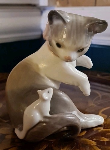 Lladro cat mouse - &,
