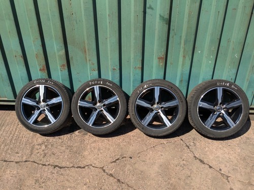 Volvo v40 mk3 set 17 - volvo,