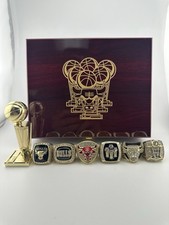 Chicago Bulls Michael Jordan Championship 6  Ring Set  With Case And Trophy
