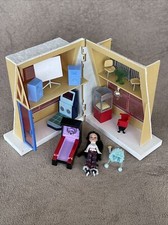 Lil Bratz Doll Sno Fun Ski Lodge Set With Nazalia