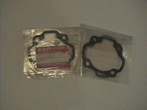 Genuine suzuki cylinder base - genuine,