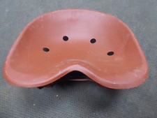 SEAT PAN (TILTABLE). COMPATIBLE WITH: NEW FORDSON MAJOR DIESEL E1A TRACTOR 