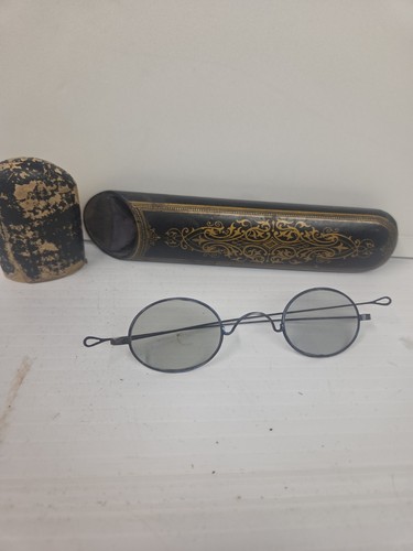 Antique wire rim oval - antique,