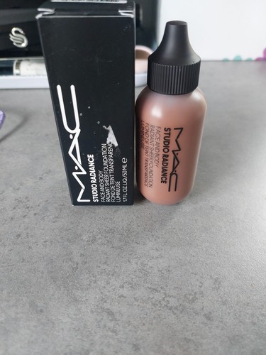 Mac studio radiance foundation - mac,