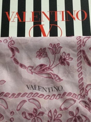 Nwot vintage valentino 100 - nwot,