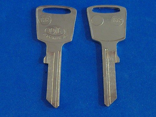 Lot two ta12 classic toyota - two,