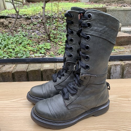 Martens triumph 1914 plaid - dr,
