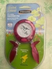 Rare NEW Limited edition Fiskars Easy Squeeze HUMMING ALONG BIRD Craft Punch HTF