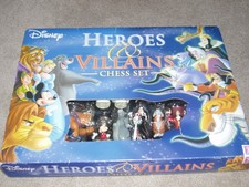 DISNEY HEROES AND VILLAINS