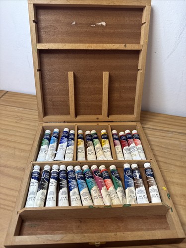 Winsor and newton cotman - and,