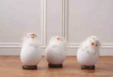 15cm Hatching White Easter