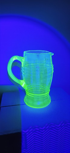 Vintage uranium green glass - uranium,
