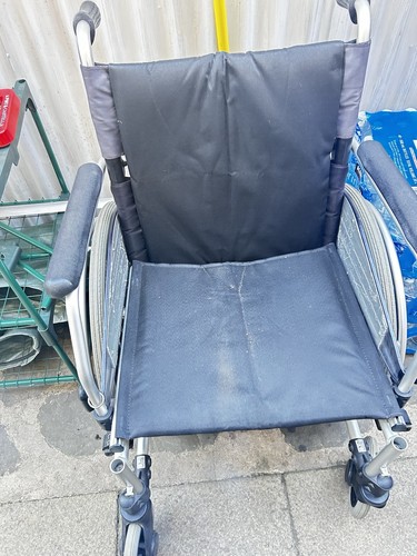 Manual foldable wheelchair - foldable,