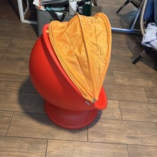 IKEA Ps Lömsk Swivel Red Egg