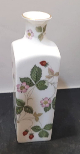 Wedgwood wild strawberry - wedgwood,