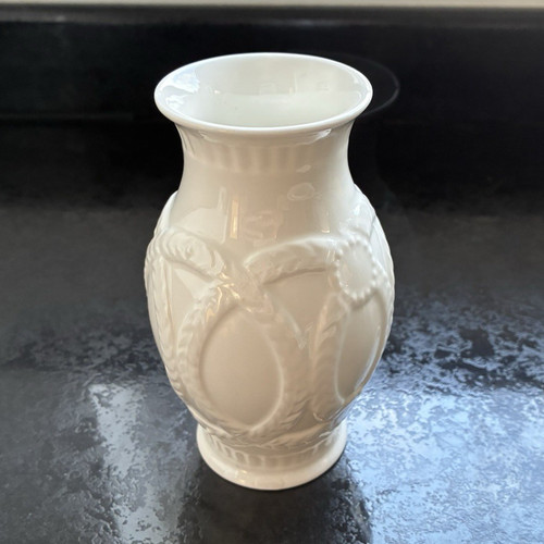 Aynsley white bone china vase - bone,