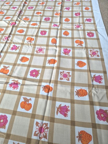 Vintage retro tablecloth - vintage/retro,