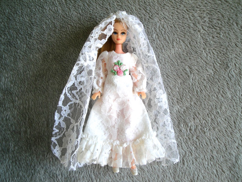 Palitoy pippa doll bride - palitoy,