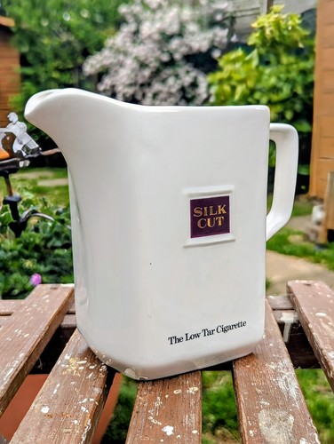 Vintage silk cut pub whisky - vintage,