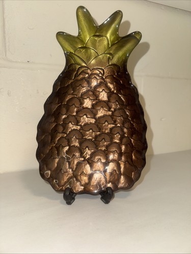 Vintage pineapple bronze - vintage, gold