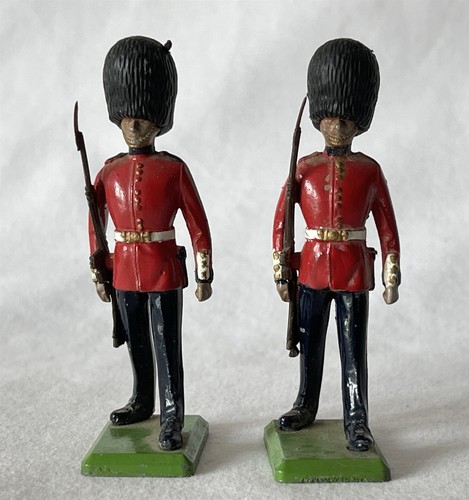 Vintage lead toy soldiers - 2,