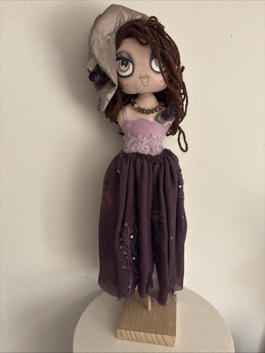 Lesley jane doll - lesley,