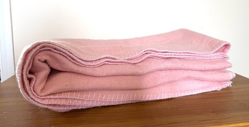 Vintage pink woollen blanket - vintage,