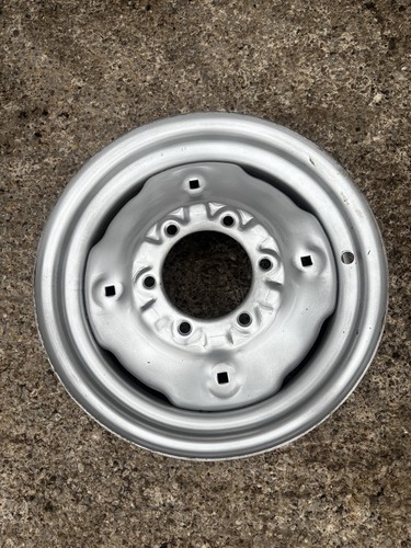 Tractor front wheel rim - front,