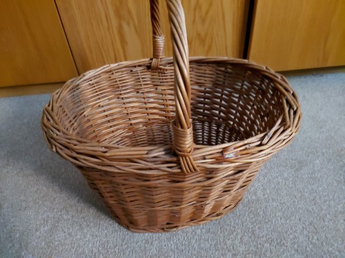 Vintage wicker shopping - shopping, basket