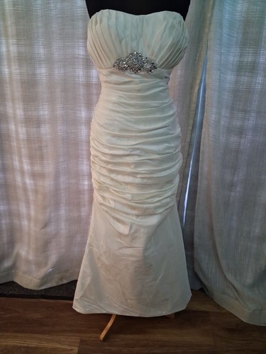 Wedding dress size ivory - size,