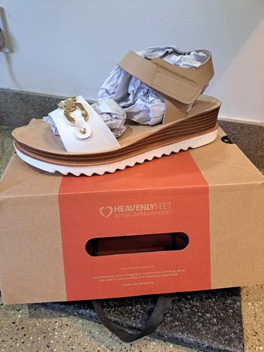Heavenly feet bnwt taupe and - feet,