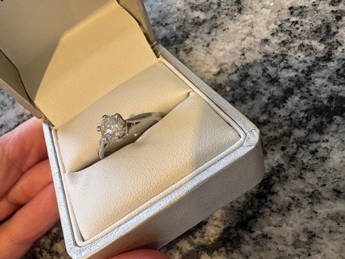 18ct gold solitaire ring - ring, with