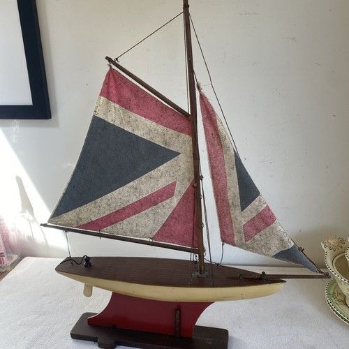 Vintage wooden pond yacht - pond,