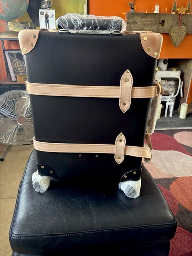 Globetrotter carry suitcase - carry-on,