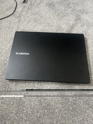 Gigabyte gaming laptop - 16",