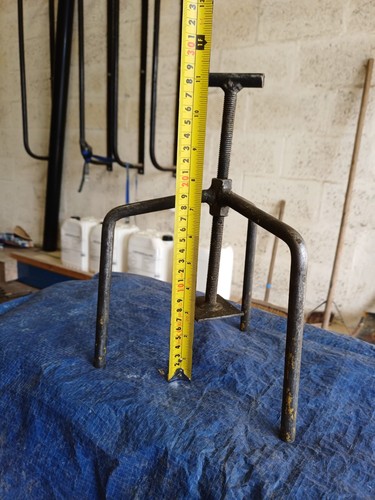Screed tripods - screed,