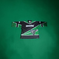 Green And Black Meta Die Baren