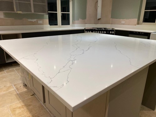 Shaker kitchen cabinets and