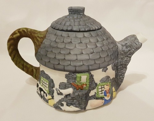Collectable ceramic teapot - collectable,