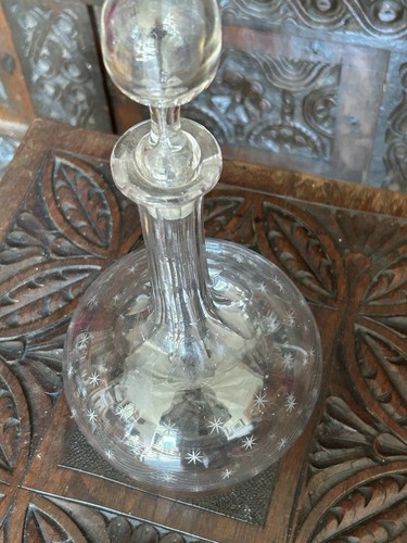 Pretty star etched decanter - pretty,
