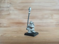Dwarf O Regiment Trooper B