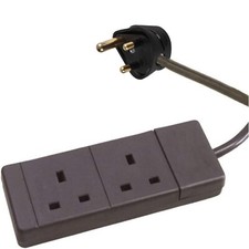 5A ROUND PIN PLUG FITTED TO TWIN 13A TRAILING SOCKET BLACK 230V 240V 5A MAX!