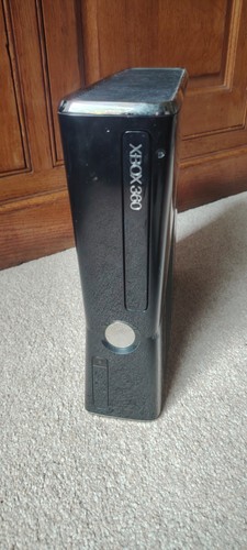 Xbox 360 slim - xbox, kinect