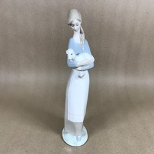 Lladro Girl with Lamb 4505