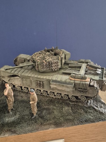 Churchill tank built to - 1/35,