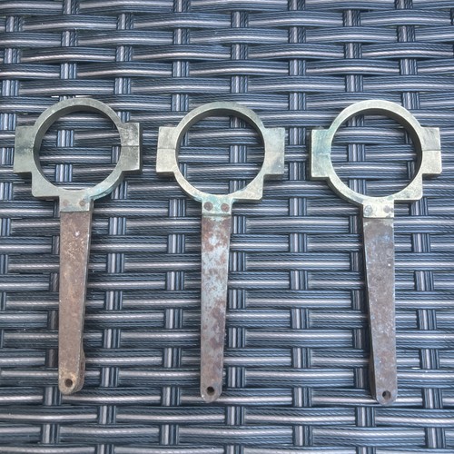 Steam gauge linkage part.