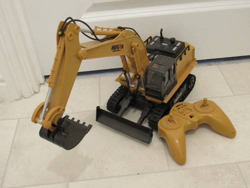 Huina excavator 14 scale - huina,