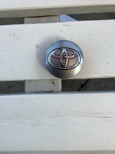 Toyota aygo centre cap - toyota,