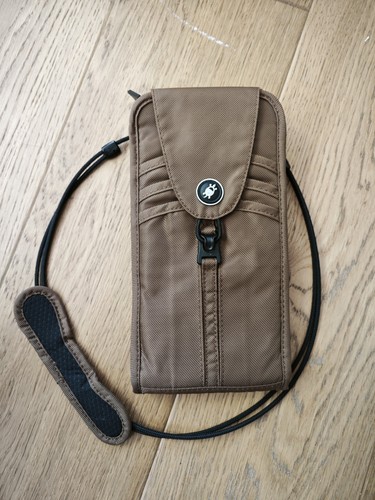 New pacsafe pouchsafe 200 - pacsafe,