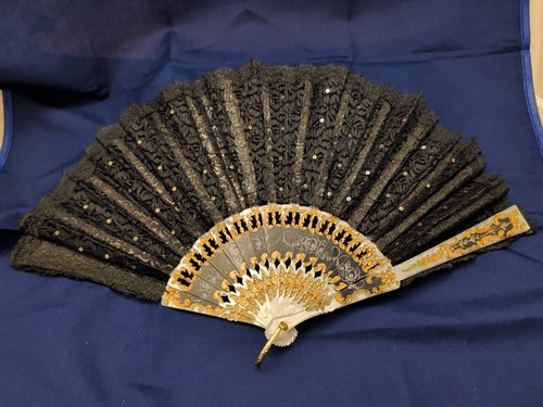 Vintage hand held fan - vintage,